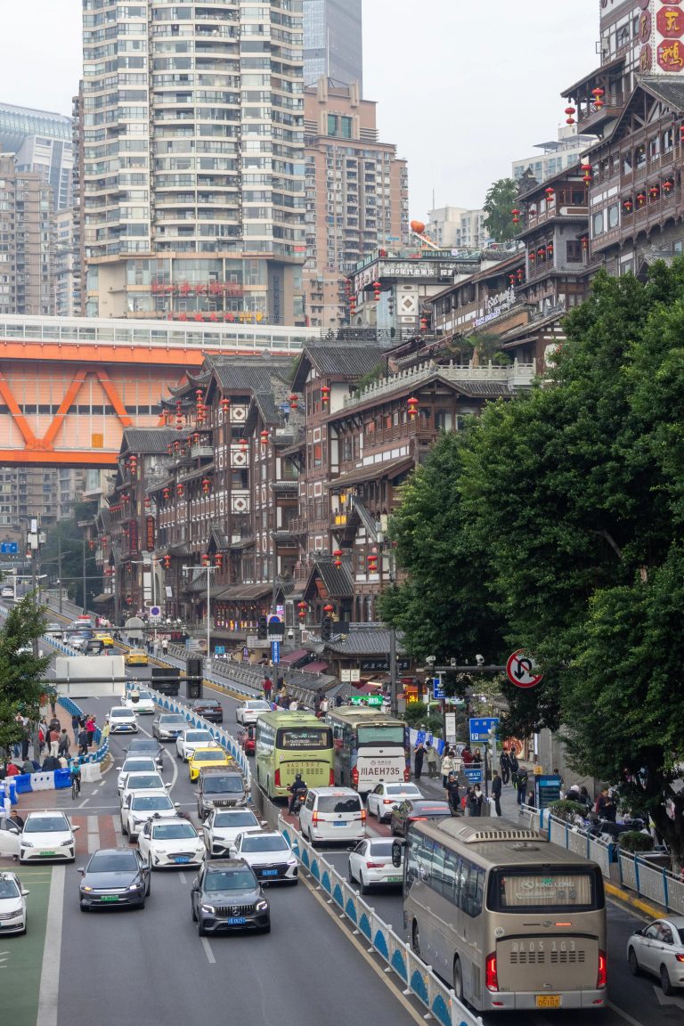 Chongqing Travel Guide: Itinerary, Food, Transport & Local Tips